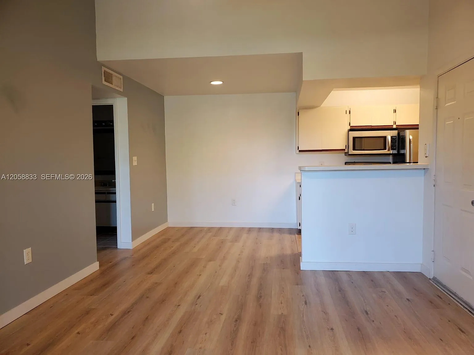 Biscayne Beach Club Condo — Photo 3