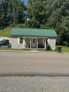 202 Pierce Ave, Pulaski, VA, 24301