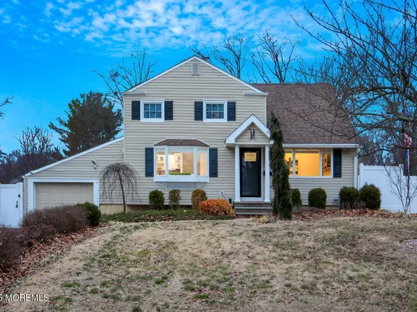 50 Maplewood Drive, Middletown, NJ 07748