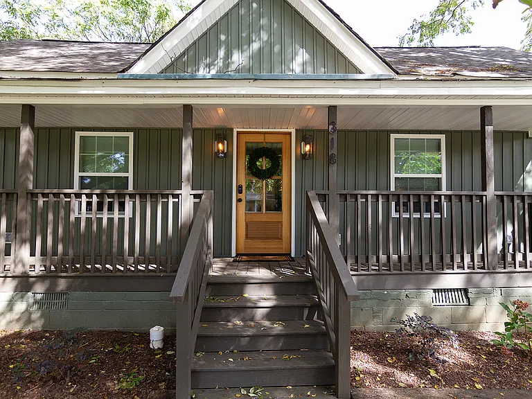 318 Summit Ave — Photo 3