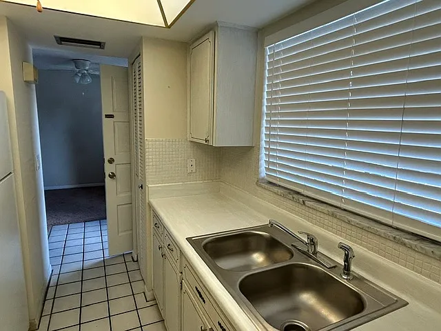 1845 S Highland Ave #19 — Photo 6
