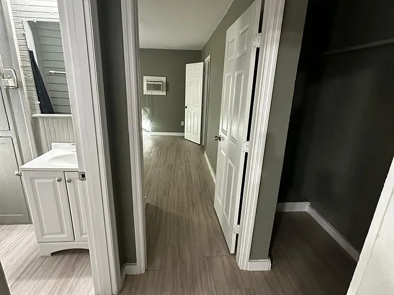 8406 N N Brks #A — Photo 4