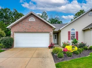 1396 Waters Edge Dr, Akron, OH 44313