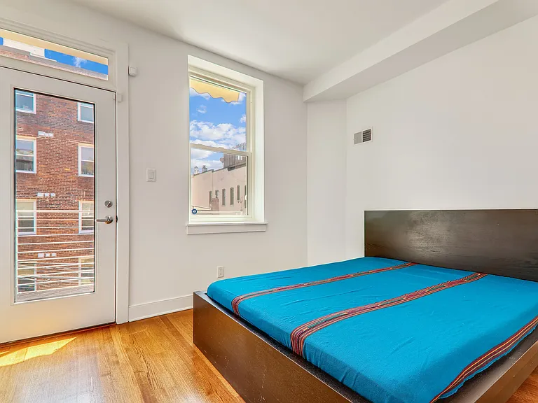 1728 U St #3 — Photo 8