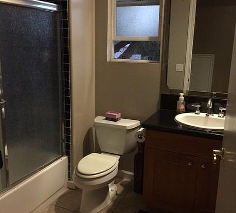 5th image of 1416 N Hollywood Way
