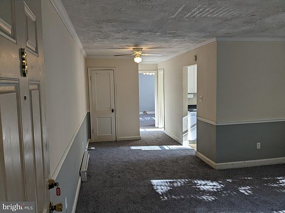 3rd image of 1400 N Kenilworth St APT 8