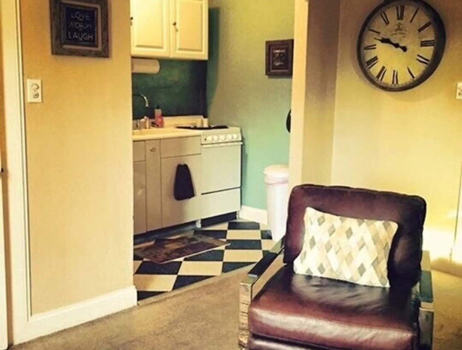 1 bed, 1.0 bath, 495 sqft, $1,659 — Photo 2