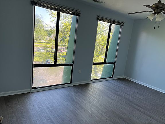 2nd image of 1006 Brinker 302 Dr