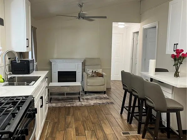 205 Duchess Ln #125, Santa Ana, CA 92704