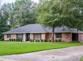 2601 Foxxwood Dr, Ruston, LA 71270