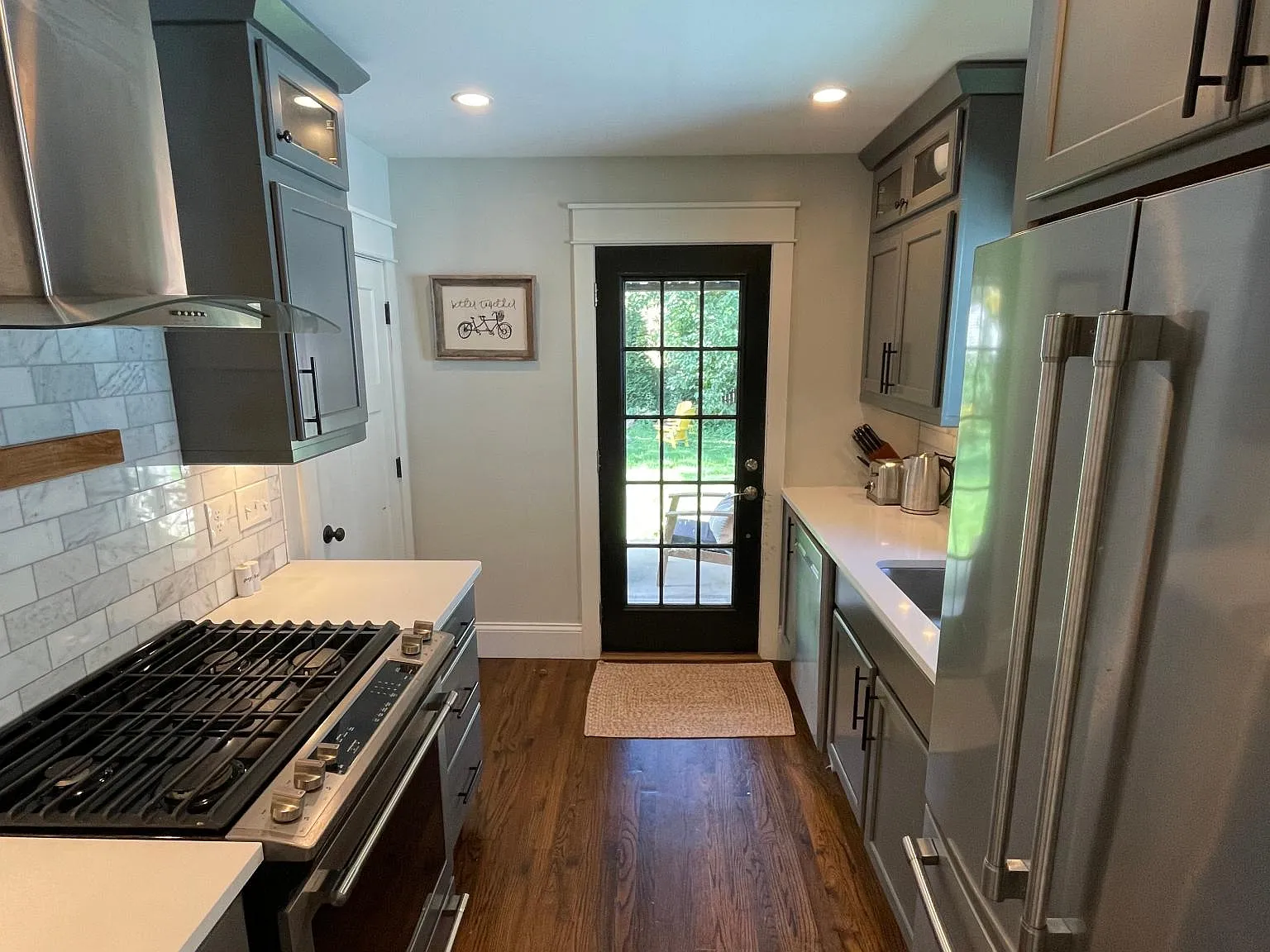 327 W Davis St — Photo 4