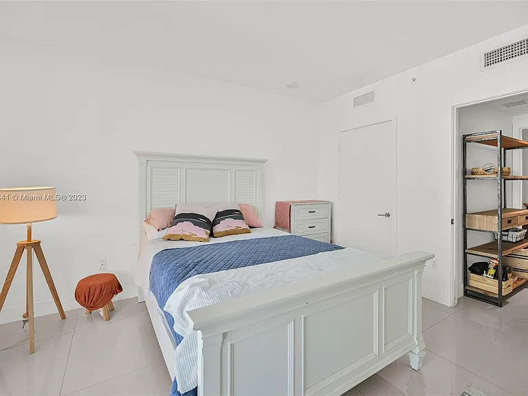 1010 SW 2nd Ave #1107 — Photo 13