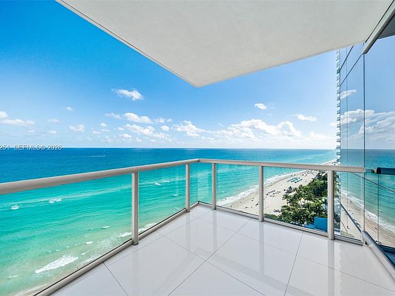 5th image of 17121 Collins Ave