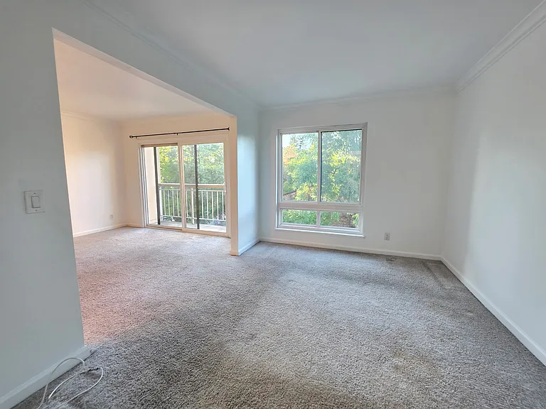 490 N Civic Dr #305 — Photo 4