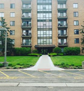 1727 W Crystal Ln UNIT 207, Mount Prospect, IL, 60056