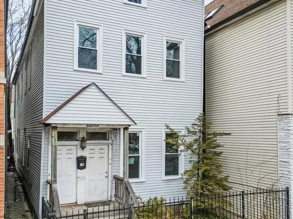 2102 W Roscoe St, Chicago, IL 60618