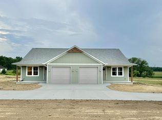 10366 Friendsville Rd #A & B, Wooster, OH 44691