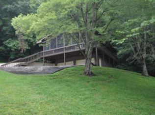 179 Jolly Creek Rd, Byrdstown, TN 38549