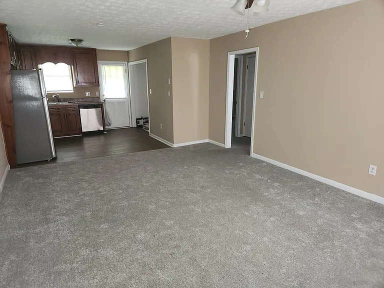 488 Arnold Ln #A — Photo 1