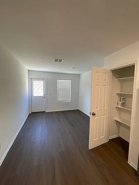 3 bed, 1552 sqft, $2,000 — Photo 3