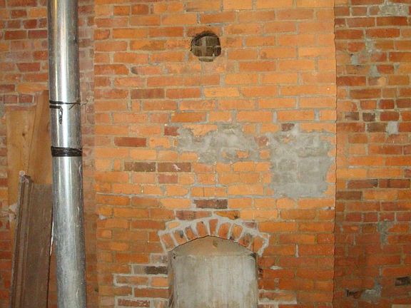 3rd image of 137 McDowell St