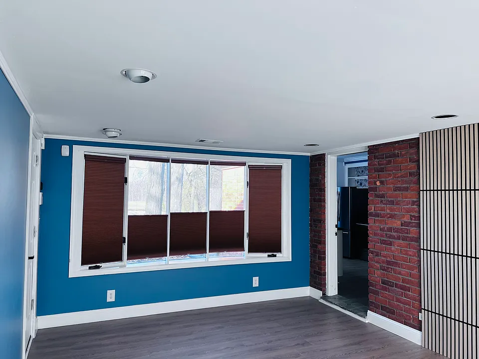 5585 Old Orchard Trl