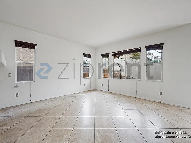 3502 Fuentes Ct — Photo 3
