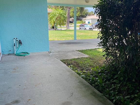 front covered porch, carport