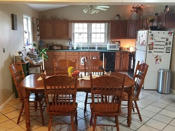 5th image of 1704 S Irvington Dr