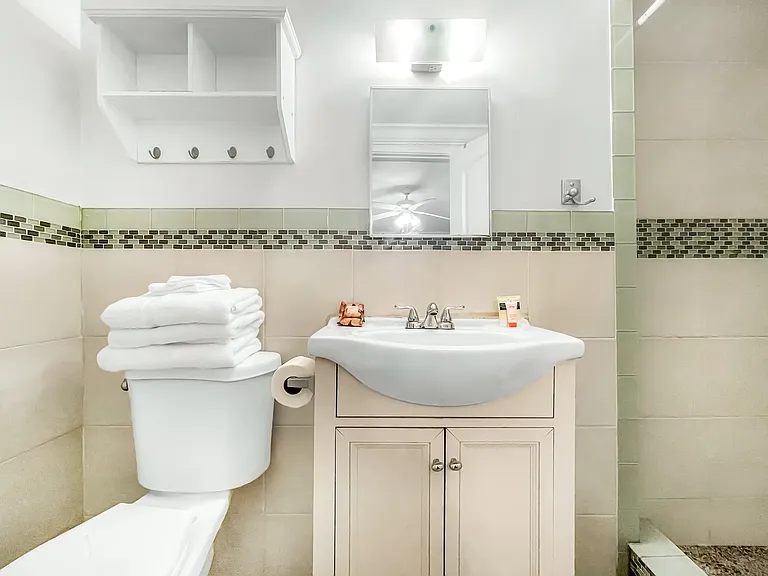 1803 N Ocean Dr #2 — Photo 5