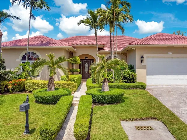 9941 NW 27th Ter, Doral, FL 33172