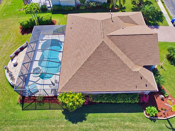 3rd image of 830 Sarina Terrace SW