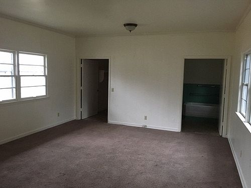 5th image of 405 E Hale Ave