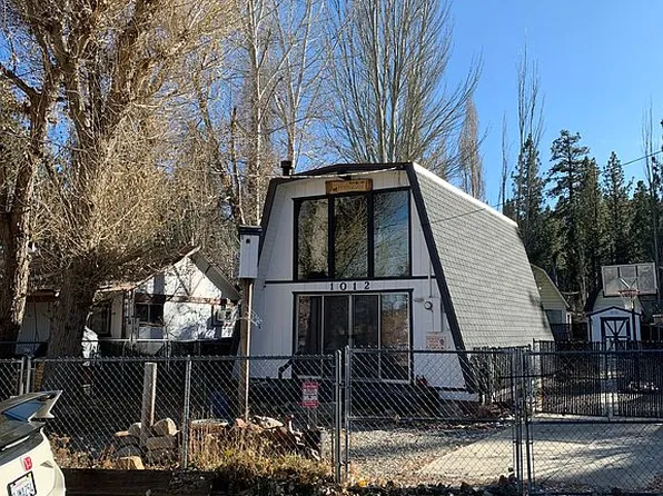 1012 Fairway Blvd, Big Bear City, CA 92314
