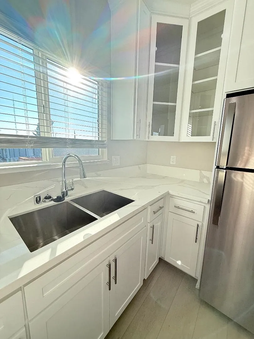 1367 Harris Ave - 1367 Harris Ave — Photo 3