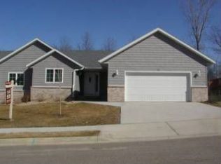 942 Rice St, Faribault, MN 55021