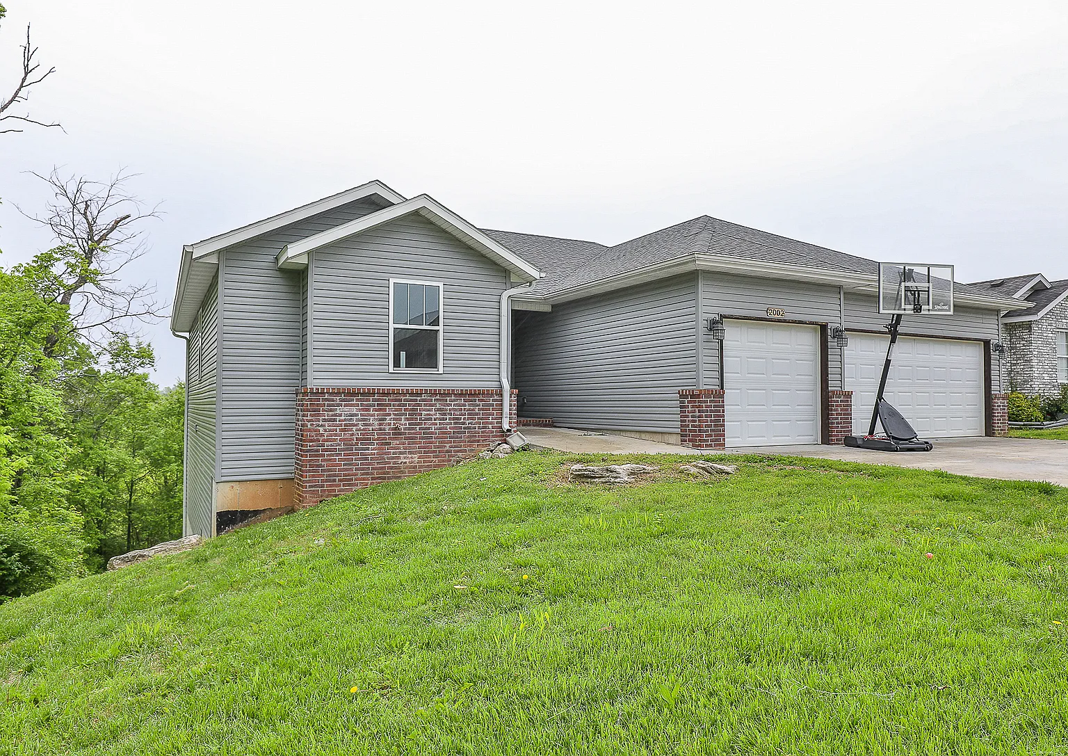 6 bed, 2780 sqft, $2,925 — Photo 2