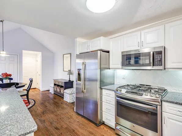 14 Blueberry Path Village, Yarmouth Port, MA 02675