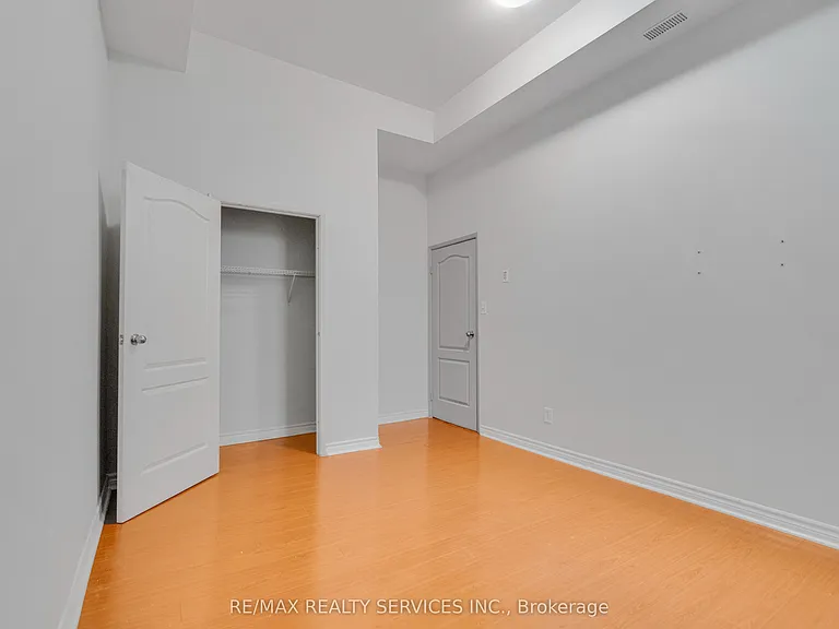 66 King St E #6B — Photo 11