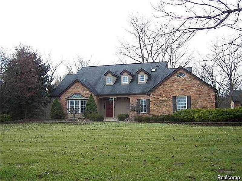 1st image of 7555 N Ridge Rd