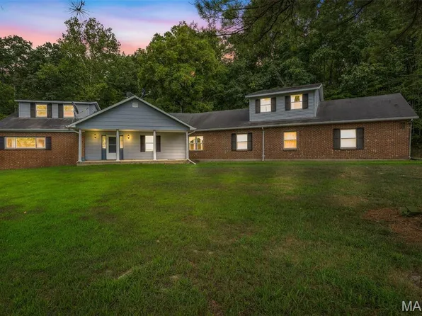 2540 Pfinister School Rd, De Soto, MO 63020