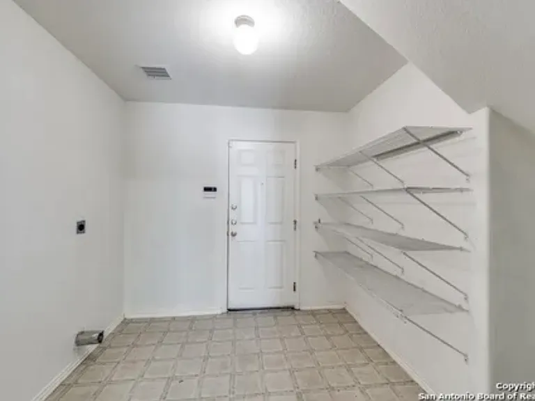 9606 San Fidel Rio — Photo 3