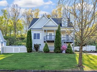 43 Berkshire Rd, Ansonia, CT 06401