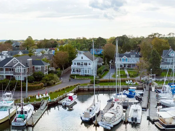 103 Sterling Street #B, Greenport, NY 11944