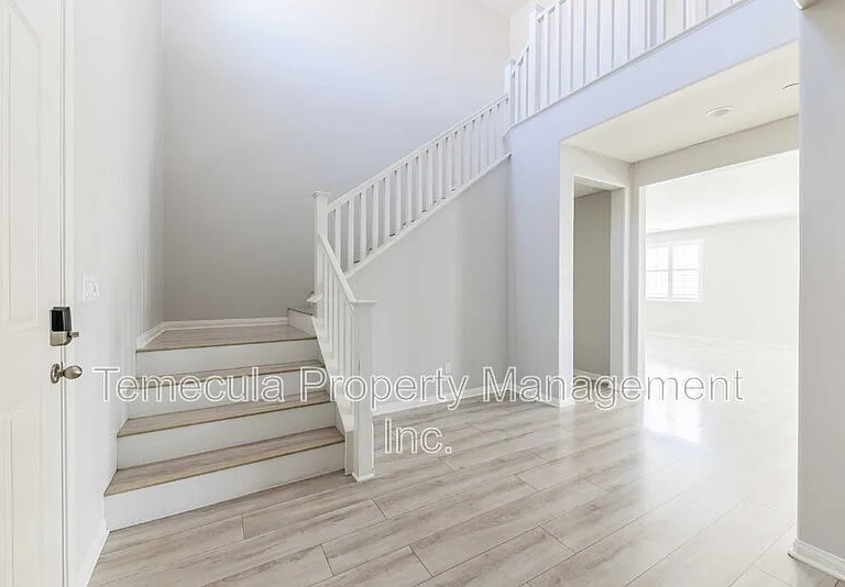 34065 Helenium St — Photo 2
