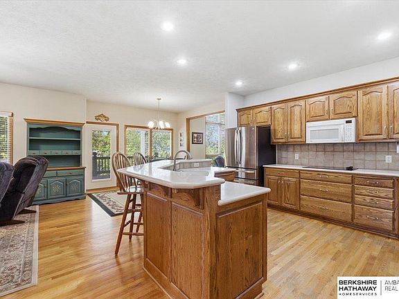4th image of 3950 S 184th Ave