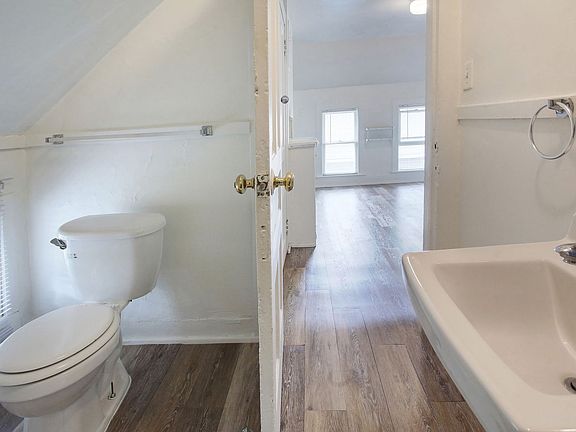 5th image of 252 W 10th St #1/2