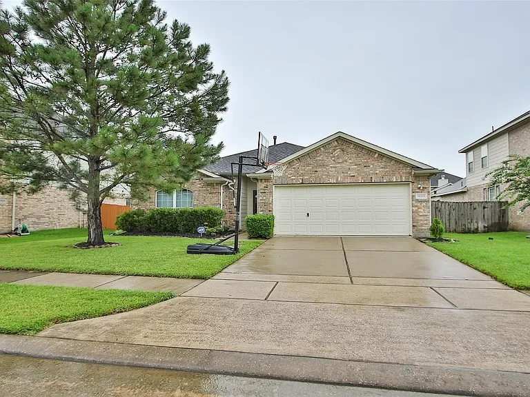 16919 Langham Heights Ln — Photo 1