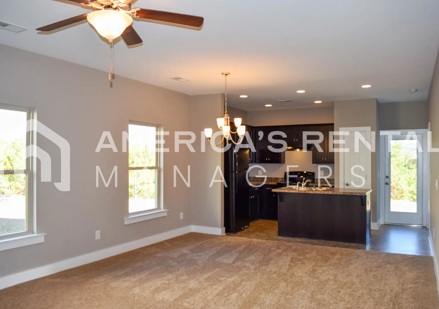 Home in Odenville, AL.. Available to View with 48 Hour Notice — Photo 4