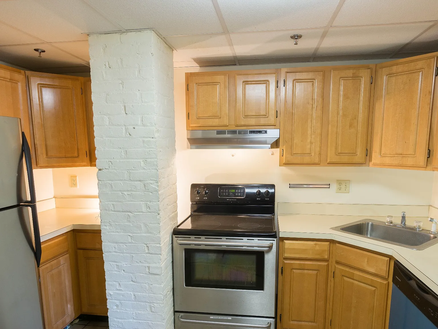 2 bed, 782 sqft, $2,900 — Photo 1